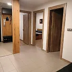 18th & 16h Floor Secure Luxury With Pool & Fitness Included In Price