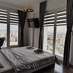 Apartment 18th & 16h Floor Secure Luxury With Pool & Fitness Included In Price