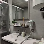 18th & 16h Floor Secure Luxury With Pool & Fitness Included In Price *
