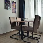 Lägenhet 18th & 16h Floor Secure Luxury With Pool & Fitness Included In Price