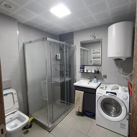 18th & 16h Floor Secure Luxury With Pool & Fitness Included In Price アパート スコピエ