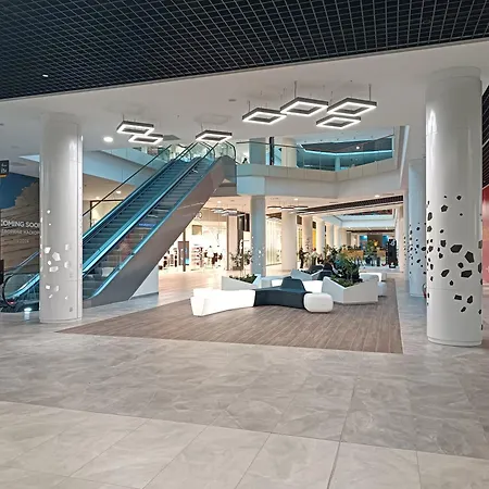 18th & 16h Floor Secure Luxury With Pool & Fitness Included In Price