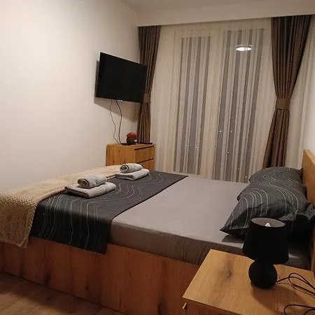 18th & 16h Floor Secure Luxury With Pool & Fitness Included In Price * Skopje