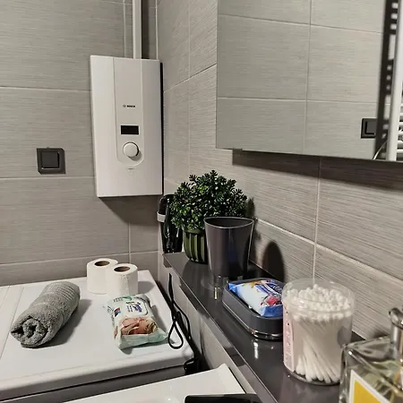 18th & 16h Floor Secure Luxury With Pool & Fitness Included In Price アパート スコピエ