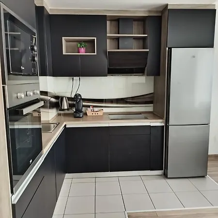 Daire 18th & 16h Floor Secure Luxury With Pool & Fitness Included In Price *