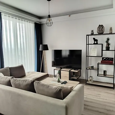 18th & 16h Floor Secure Luxury With Pool & Fitness Included In Price Daire