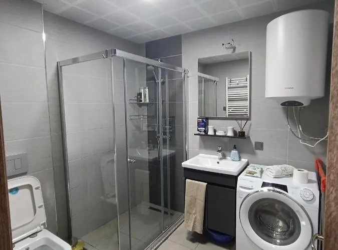 18th & 16h Floor Secure Luxury With Pool & Fitness Included In Price Apartment Skopje