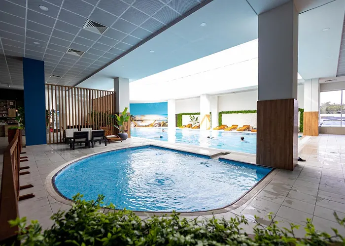 Apartment 18th & 16h Floor Secure Luxury With Pool & Fitness Included In Price