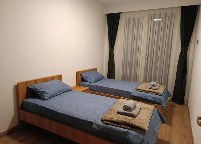 18th & 16h Floor Secure Luxury With Pool & Fitness Included In Price