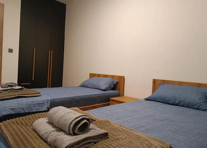 Apartment 18th & 16h Floor Secure Luxury With Pool & Fitness Included In Price