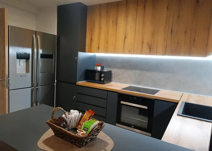 18th & 16h Floor Secure Luxury With Pool & Fitness Included In Price Apartment Skopje