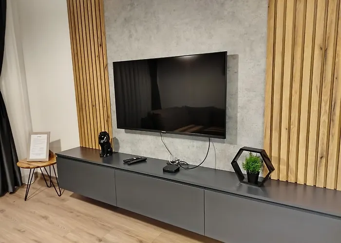 18th & 16h Floor Secure Luxury With Pool & Fitness Included In Price Lägenhet *