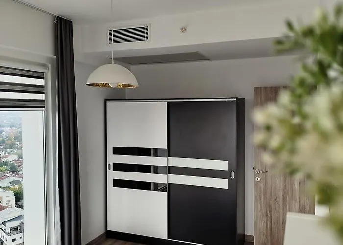 18th & 16h Floor Secure Luxury With Pool & Fitness Included In Price Apartment